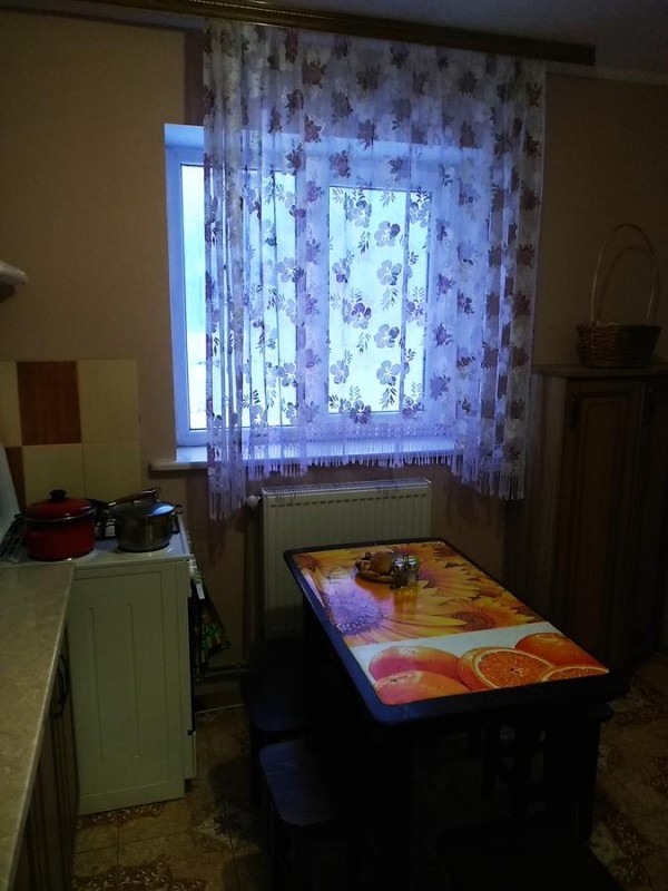 Проживання в сім'ї Золота зґарда