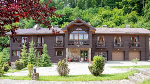 Medvezha Hotel