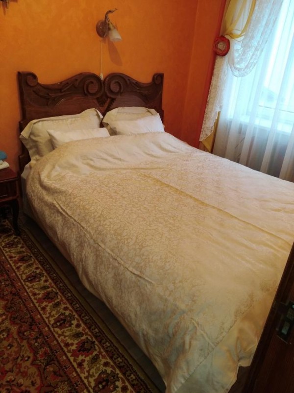 Apartment on Voli Avenue 21