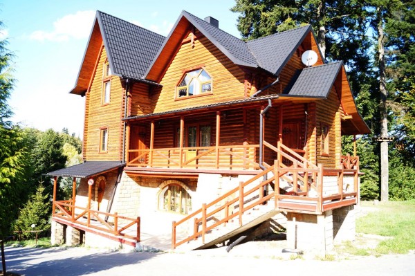 Hest selling in Migov! Located in Migovo, Noris Hotel features free WiFi. This hotel has direct acces