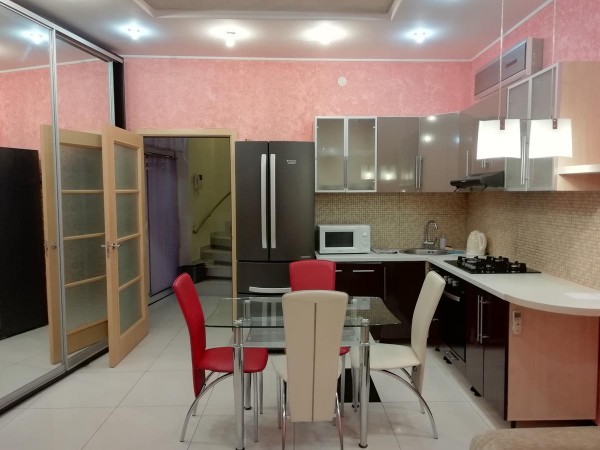 E F Таунхаус 99