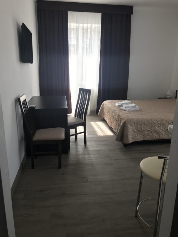  Hotel Neopolis is located in the village of Polyana. It offers rooms with a private balcony. The 