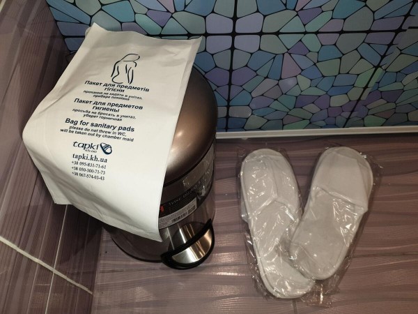 Апартаменты Николаев Чисто Очень большая кровать Однораз тапочки