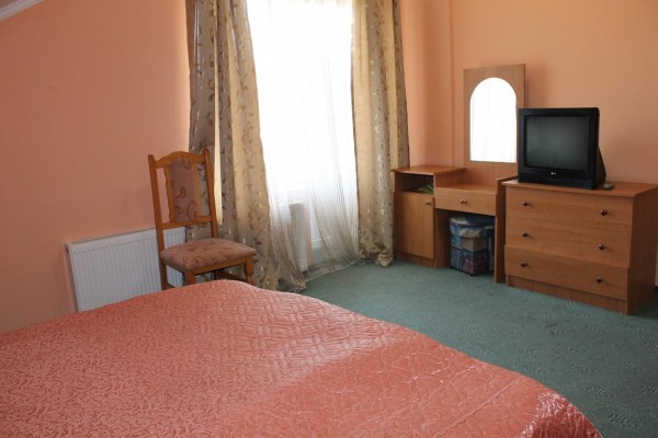 Готель Закарпаття