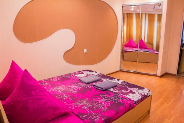 2Room Semi-luxury Apt on Ukrainskaya 34 Street