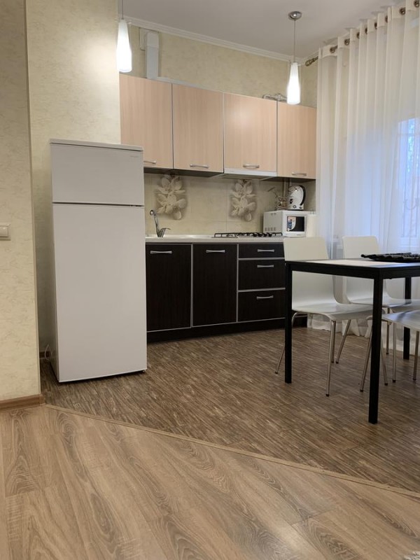 F /A Apartment on prospekt Soborny 190