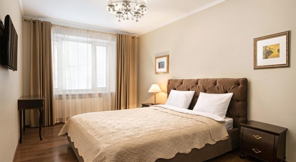 StarLion Apart European Square