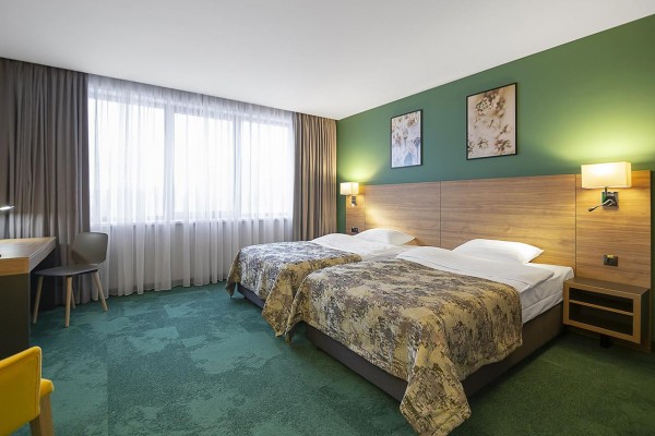 Готель Favor Park Hotel