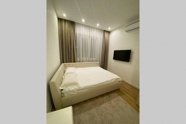 Затишна 2х кімнатна квартира в хорошому ЖК.