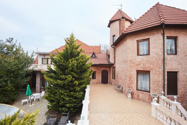 B VIP Villa Riviera Pool