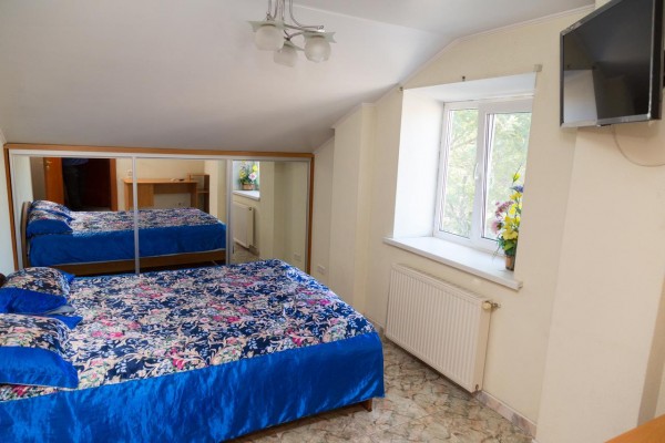 Двухуравневая 4-ех комнатная в центре,рядом Дерибасовская и пляжи Ланжерона