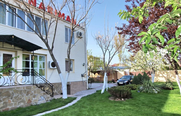 Отель "Nariman"