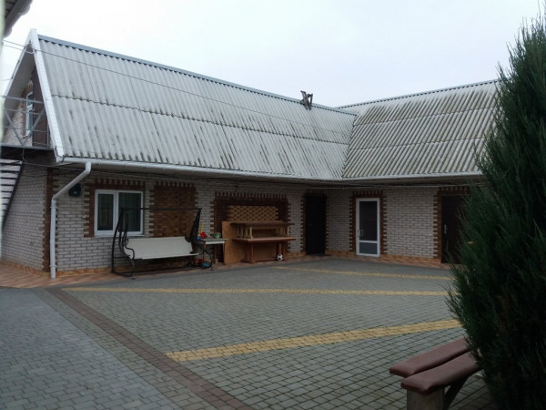 Азовская 51 полулюкс